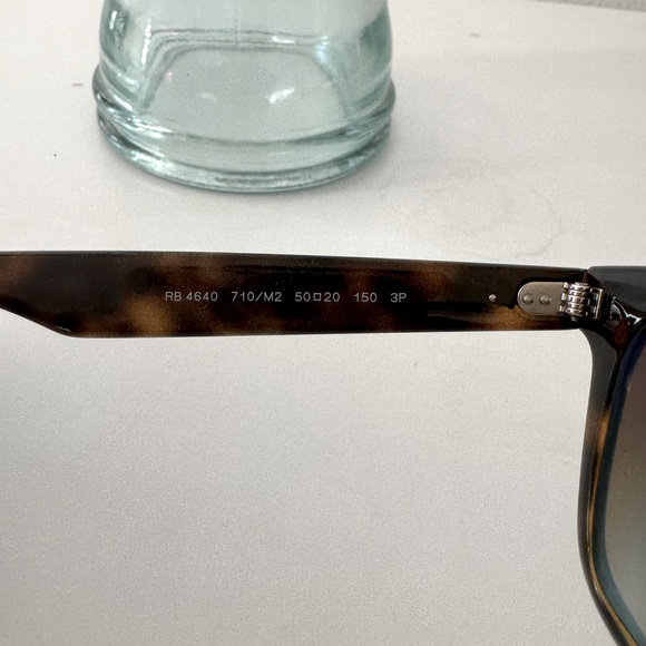 Classic Ray-Ban Wayfarer Sunglasses RB 4640 Polarized Tortoise With Case - Picture 14 of 16